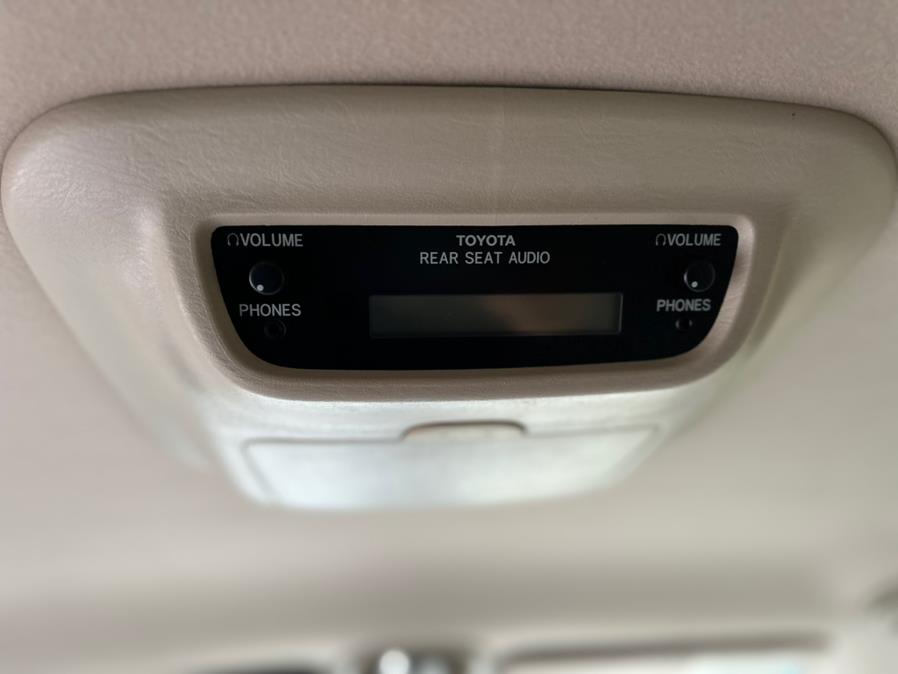 2005 Toyota Sienna 5dr LE AWD, available for sale in Revere, Massachusetts | Wonderland Auto. Revere, Massachusetts 2005 Toyota Sienna 5dr LE AWD, available for sale in Revere, Massachusetts | Wonderland Auto. Revere, Massachusetts