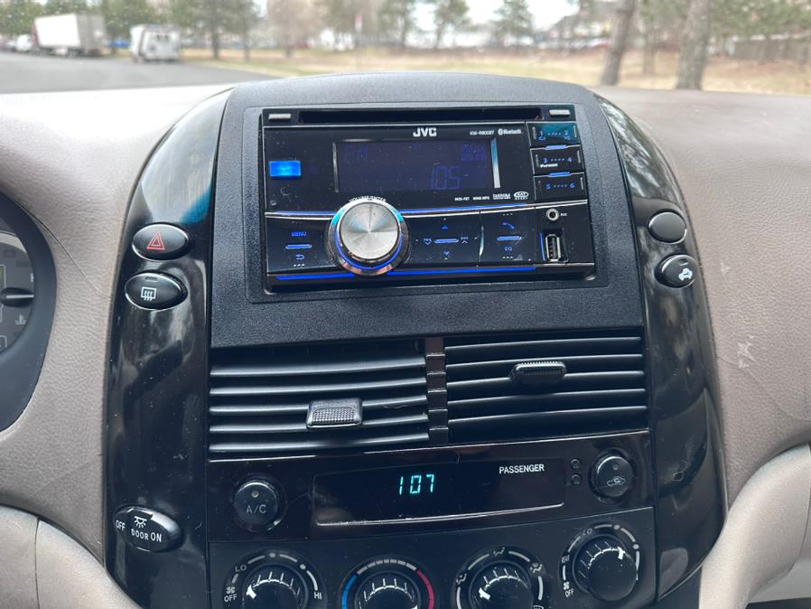 2005 Toyota Sienna 5dr LE AWD, available for sale in Revere, Massachusetts | Wonderland Auto. Revere, Massachusetts 2005 Toyota Sienna 5dr LE AWD, available for sale in Revere, Massachusetts | Wonderland Auto. Revere, Massachusetts