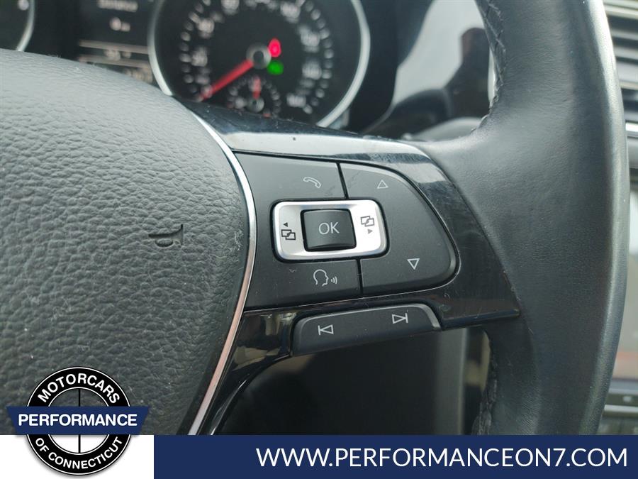 2017 Volkswagen Jetta 1.8T SEL Auto, available for sale in Wilton, Connecticut | Performance Motor Cars Of Connecticut LLC. Wilton, Connecticut 2017 Volkswagen Jetta 1.8T SEL Auto, available for sale in Wilton, Connecticut | Performance Motor Cars Of Connecticut LLC. Wilton, Connecticut