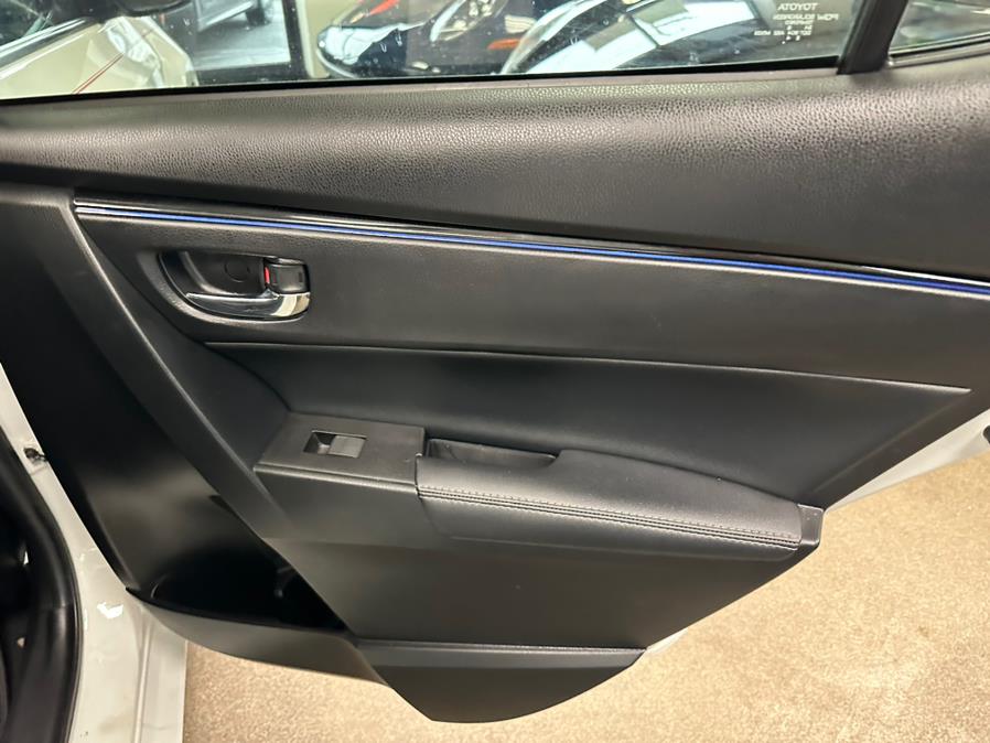 2019 Toyota Corolla SE CVT (Natl), available for sale in Inwood, New York | 5 Towns Drive. Inwood, New York 2019 Toyota Corolla SE CVT (Natl), available for sale in Inwood, New York | 5 Towns Drive. Inwood, New York