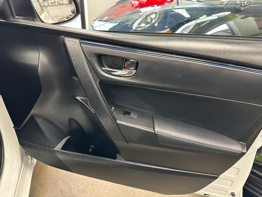 2019 Toyota Corolla SE CVT (Natl), available for sale in Inwood, New York | 5 Towns Drive. Inwood, New York 2019 Toyota Corolla SE CVT (Natl), available for sale in Inwood, New York | 5 Towns Drive. Inwood, New York