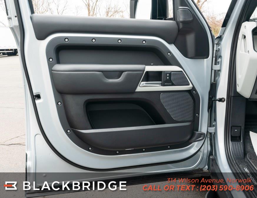 2022 Land Rover Defender 110 X-Dynamic HSE AWD, available for sale in Norwalk, Connecticut | Black Bridge Motors, LLC. Norwalk, Connecticut 2022 Land Rover Defender 110 X-Dynamic HSE AWD, available for sale in Norwalk, Connecticut | Black Bridge Motors, LLC. Norwalk, Connecticut
