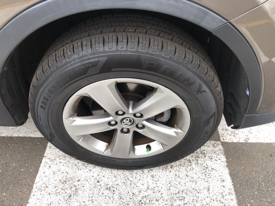 2015 Toyota RAV4 AWD 4dr XLE, available for sale in Waterbury, Connecticut | National Auto Brokers, Inc.. Waterbury, Connecticut 2015 Toyota RAV4 AWD 4dr XLE, available for sale in Waterbury, Connecticut | National Auto Brokers, Inc.. Waterbury, Connecticut