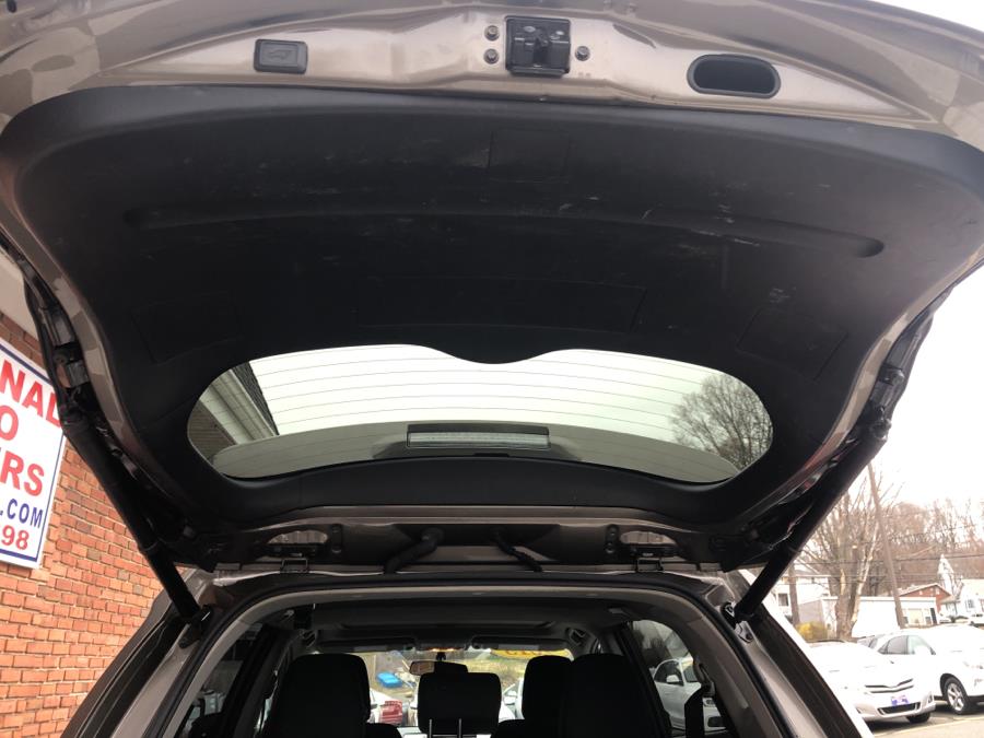 2015 Toyota RAV4 AWD 4dr XLE, available for sale in Waterbury, Connecticut | National Auto Brokers, Inc.. Waterbury, Connecticut 2015 Toyota RAV4 AWD 4dr XLE, available for sale in Waterbury, Connecticut | National Auto Brokers, Inc.. Waterbury, Connecticut