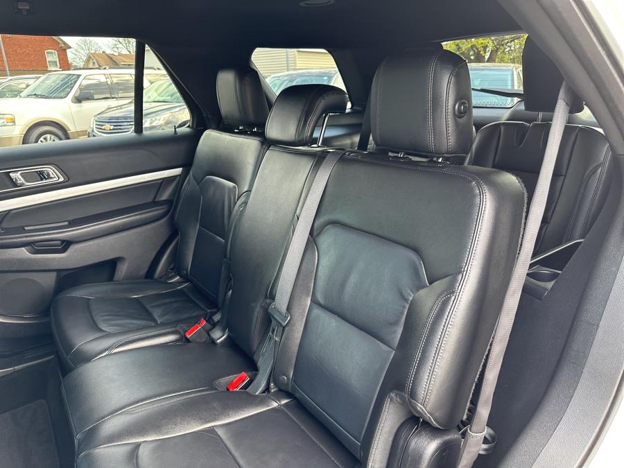2016 Ford Explorer 4WD 4dr XLT, available for sale in Little Ferry, New Jersey | Victoria Preowned Autos Inc. Little Ferry, New Jersey 2016 Ford Explorer 4WD 4dr XLT, available for sale in Little Ferry, New Jersey | Victoria Preowned Autos Inc. Little Ferry, New Jersey