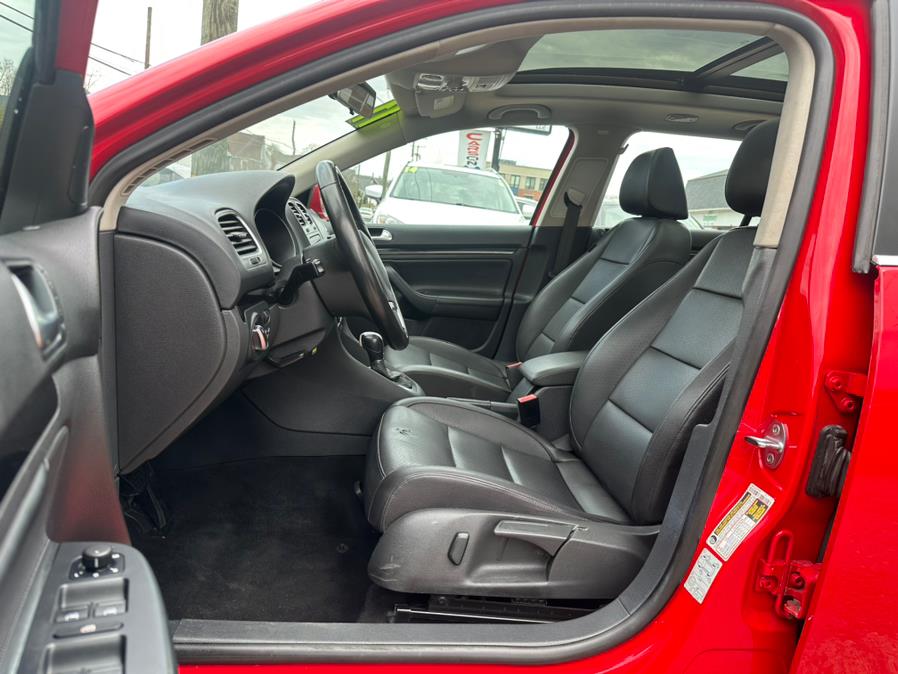 2011 Volkswagen Jetta SportWagen 4dr DSG TDI, available for sale in Manchester, Connecticut | Carsonmain LLC. Manchester, Connecticut 2011 Volkswagen Jetta SportWagen 4dr DSG TDI, available for sale in Manchester, Connecticut | Carsonmain LLC. Manchester, Connecticut