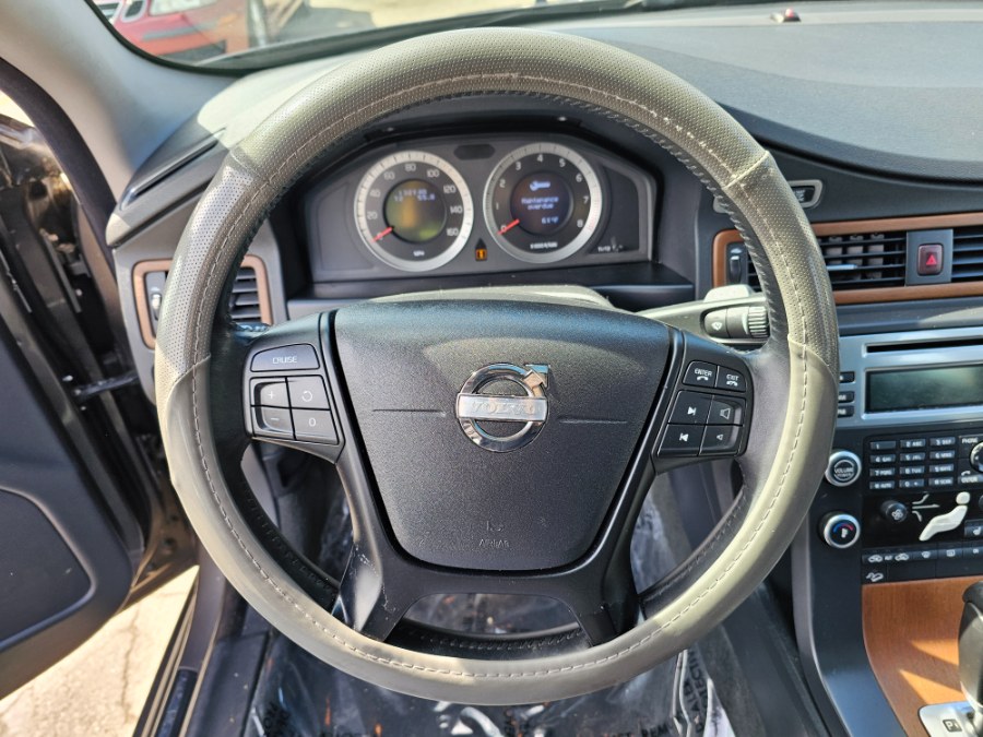 2010 Volvo XC70 4dr Wgn 3.2L w/Moonroof, available for sale in Auburn, New Hampshire | ODA Auto Precision LLC. Auburn, New Hampshire 2010 Volvo XC70 4dr Wgn 3.2L w/Moonroof, available for sale in Auburn, New Hampshire | ODA Auto Precision LLC. Auburn, New Hampshire