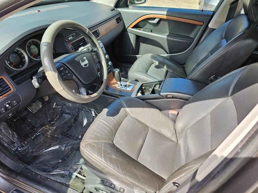 2010 Volvo XC70 4dr Wgn 3.2L w/Moonroof, available for sale in Auburn, New Hampshire | ODA Auto Precision LLC. Auburn, New Hampshire 2010 Volvo XC70 4dr Wgn 3.2L w/Moonroof, available for sale in Auburn, New Hampshire | ODA Auto Precision LLC. Auburn, New Hampshire