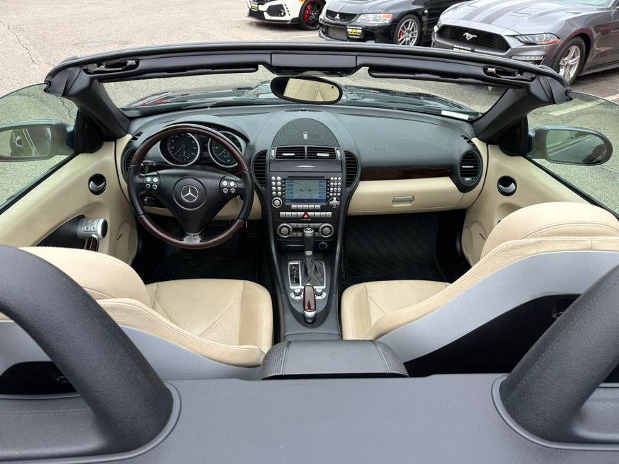 2006 Mercedes-Benz SLK-Class Roadster 3.5L, available for sale in South Windsor, Connecticut | Mike And Tony Auto Sales, Inc. South Windsor, Connecticut 2006 Mercedes-Benz SLK-Class Roadster 3.5L, available for sale in South Windsor, Connecticut | Mike And Tony Auto Sales, Inc. South Windsor, Connecticut