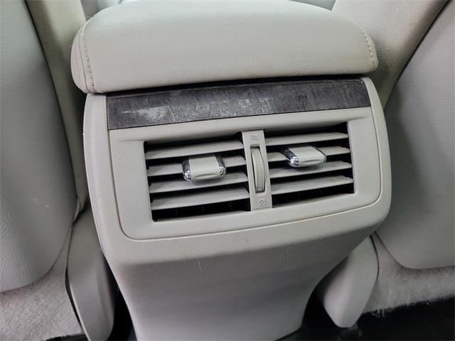 2015 Toyota Venza XLE, available for sale in Avon, Connecticut | Sullivan Automotive Group. Avon, Connecticut 2015 Toyota Venza XLE, available for sale in Avon, Connecticut | Sullivan Automotive Group. Avon, Connecticut
