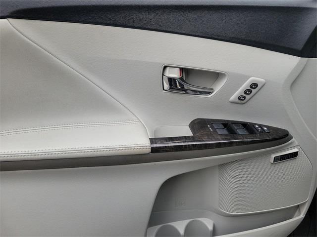 2015 Toyota Venza XLE, available for sale in Avon, Connecticut | Sullivan Automotive Group. Avon, Connecticut 2015 Toyota Venza XLE, available for sale in Avon, Connecticut | Sullivan Automotive Group. Avon, Connecticut