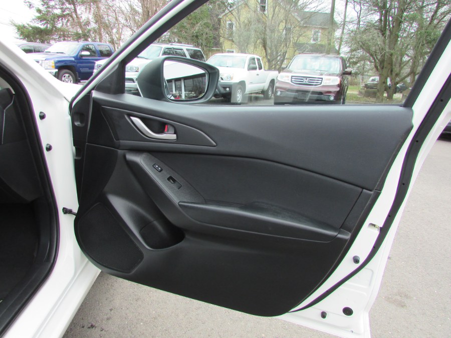 2015 Mazda Mazda3 4dr Sdn Auto i SV, available for sale in East Windsor, Connecticut | United Auto Sales of E Windsor, Inc. East Windsor, Connecticut 2015 Mazda Mazda3 4dr Sdn Auto i SV, available for sale in East Windsor, Connecticut | United Auto Sales of E Windsor, Inc. East Windsor, Connecticut