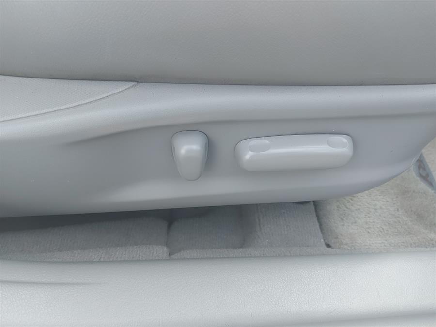 2009 Toyota Camry 4dr Sdn I4 Auto XLE (Natl), available for sale in West Hartford, Connecticut | Chadrad Motors llc. West Hartford, Connecticut 2009 Toyota Camry 4dr Sdn I4 Auto XLE (Natl), available for sale in West Hartford, Connecticut | Chadrad Motors llc. West Hartford, Connecticut