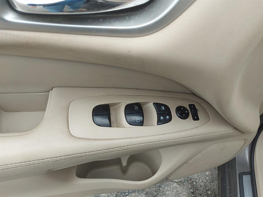 2014 Nissan Pathfinder 4WD 4dr SL, available for sale in West Hartford, Connecticut | Chadrad Motors llc. West Hartford, Connecticut 2014 Nissan Pathfinder 4WD 4dr SL, available for sale in West Hartford, Connecticut | Chadrad Motors llc. West Hartford, Connecticut