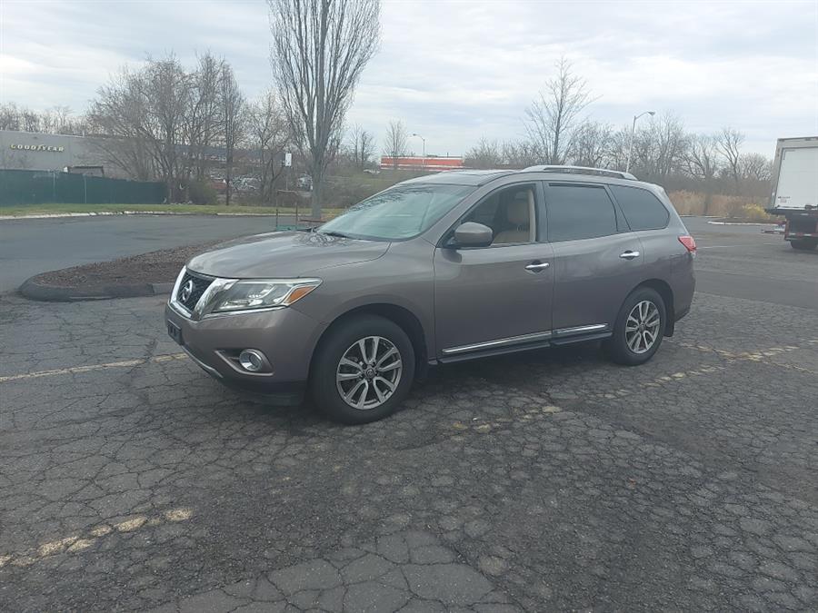2014 Nissan Pathfinder 4WD 4dr SL, available for sale in West Hartford, Connecticut | Chadrad Motors llc. West Hartford, Connecticut 2014 Nissan Pathfinder 4WD 4dr SL, available for sale in West Hartford, Connecticut | Chadrad Motors llc. West Hartford, Connecticut