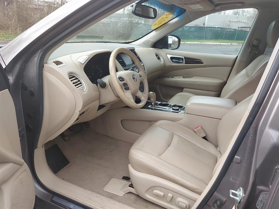 2014 Nissan Pathfinder 4WD 4dr SL, available for sale in West Hartford, Connecticut | Chadrad Motors llc. West Hartford, Connecticut 2014 Nissan Pathfinder 4WD 4dr SL, available for sale in West Hartford, Connecticut | Chadrad Motors llc. West Hartford, Connecticut