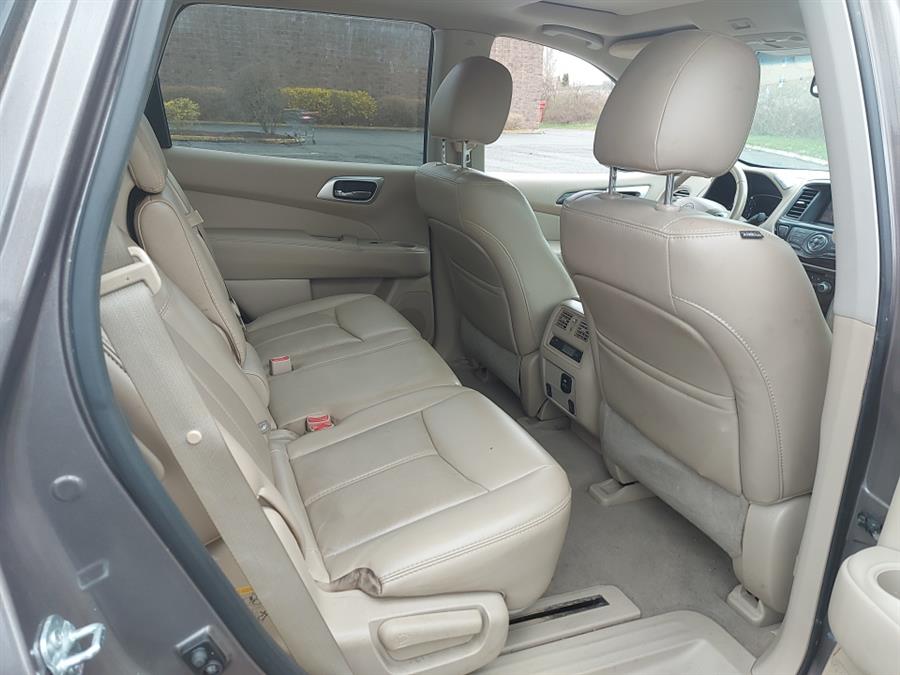 2014 Nissan Pathfinder 4WD 4dr SL, available for sale in West Hartford, Connecticut | Chadrad Motors llc. West Hartford, Connecticut 2014 Nissan Pathfinder 4WD 4dr SL, available for sale in West Hartford, Connecticut | Chadrad Motors llc. West Hartford, Connecticut
