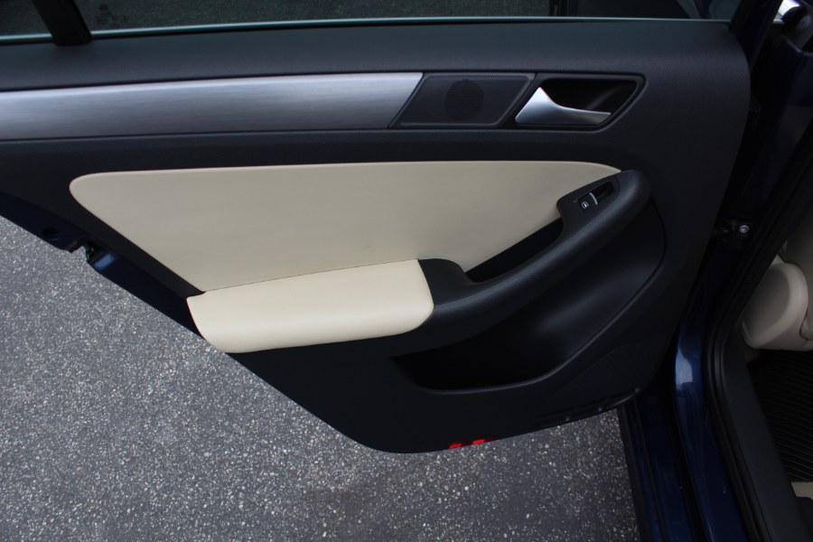 2013 Volkswagen Jetta Sedan 4dr DSG TDI w/Premium, available for sale in Deer Park, New York | Car Tec Enterprise Leasing & Sales LLC. Deer Park, New York 2013 Volkswagen Jetta Sedan 4dr DSG TDI w/Premium, available for sale in Deer Park, New York | Car Tec Enterprise Leasing & Sales LLC. Deer Park, New York