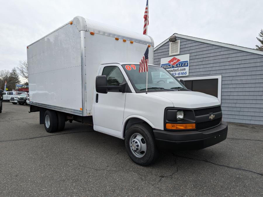 Used 2009 Chevrolet Express Commercial Cutaway in Thomaston, Connecticut