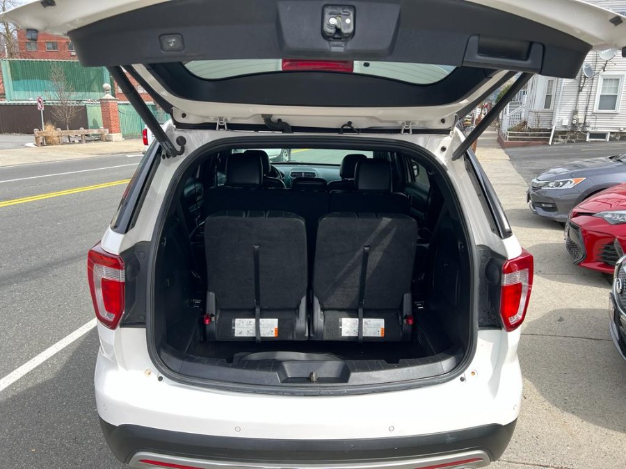 2016 Ford Explorer 4WD 4dr XLT, available for sale in Peabody, Massachusetts | New Star Motors. Peabody, Massachusetts 2016 Ford Explorer 4WD 4dr XLT, available for sale in Peabody, Massachusetts | New Star Motors. Peabody, Massachusetts