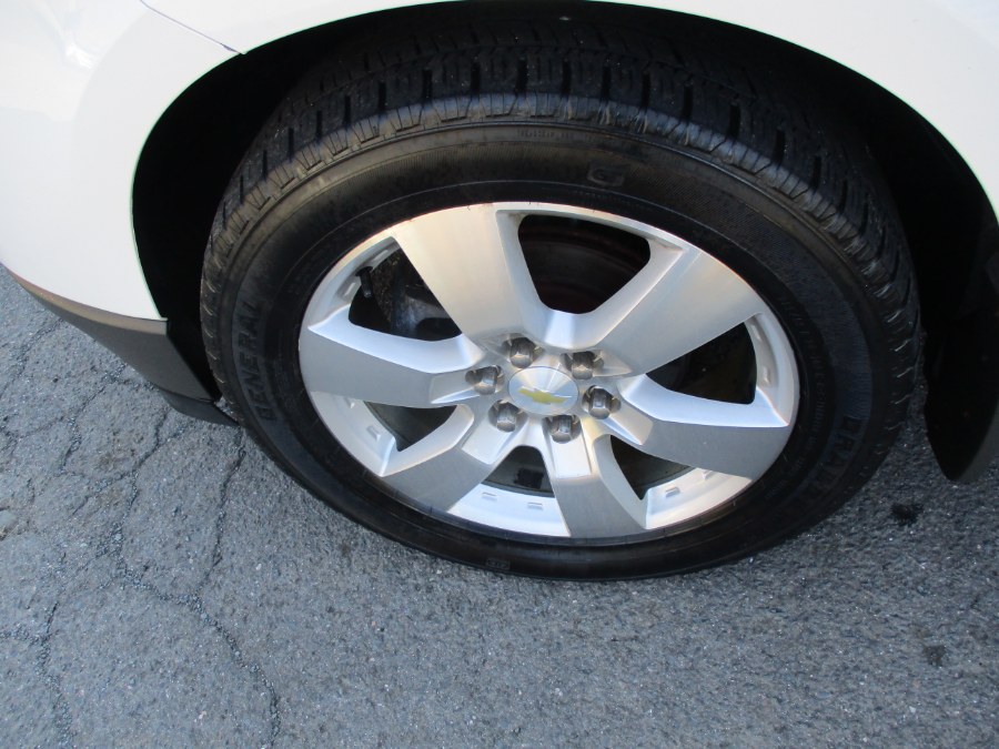 2012 Chevrolet Traverse AWD 4dr LTZ, available for sale in Meriden, Connecticut | Cos Central Auto. Meriden, Connecticut 2012 Chevrolet Traverse AWD 4dr LTZ, available for sale in Meriden, Connecticut | Cos Central Auto. Meriden, Connecticut
