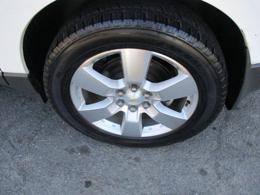 2012 Chevrolet Traverse AWD 4dr LTZ, available for sale in Meriden, Connecticut | Cos Central Auto. Meriden, Connecticut 2012 Chevrolet Traverse AWD 4dr LTZ, available for sale in Meriden, Connecticut | Cos Central Auto. Meriden, Connecticut