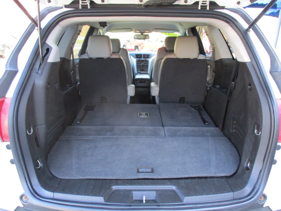 2012 Chevrolet Traverse AWD 4dr LTZ, available for sale in Meriden, Connecticut | Cos Central Auto. Meriden, Connecticut 2012 Chevrolet Traverse AWD 4dr LTZ, available for sale in Meriden, Connecticut | Cos Central Auto. Meriden, Connecticut
