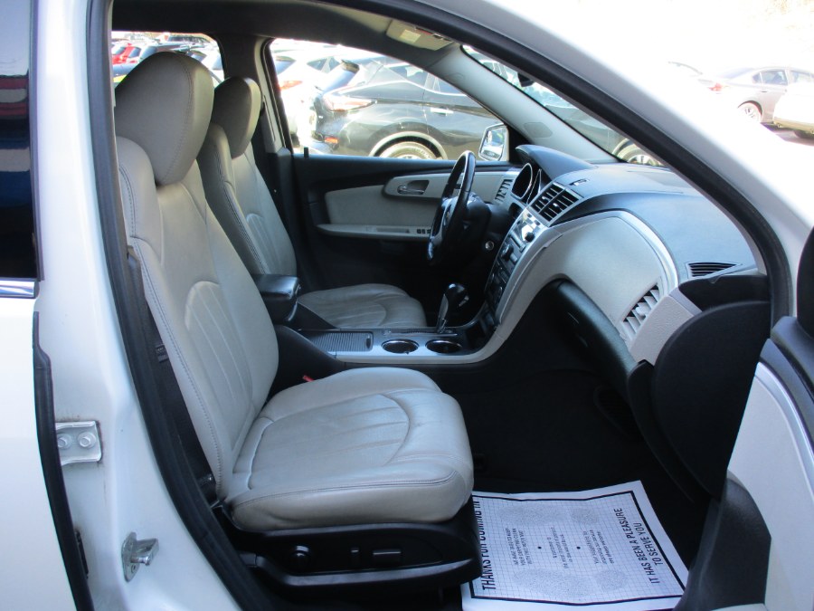 2012 Chevrolet Traverse AWD 4dr LTZ, available for sale in Meriden, Connecticut | Cos Central Auto. Meriden, Connecticut 2012 Chevrolet Traverse AWD 4dr LTZ, available for sale in Meriden, Connecticut | Cos Central Auto. Meriden, Connecticut