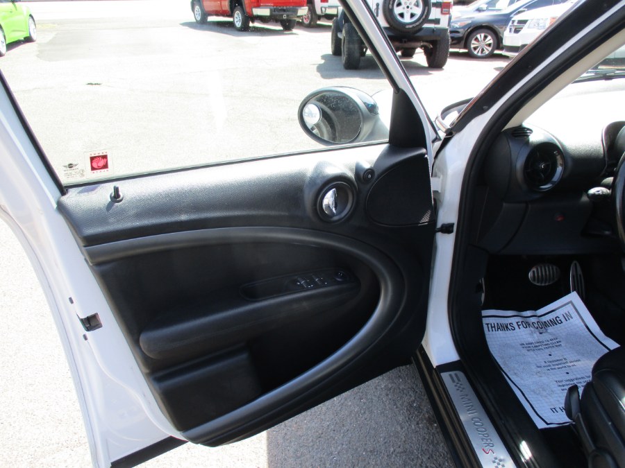2014 MINI Cooper Countryman ALL4 4dr S, available for sale in Meriden, Connecticut | Cos Central Auto. Meriden, Connecticut 2014 MINI Cooper Countryman ALL4 4dr S, available for sale in Meriden, Connecticut | Cos Central Auto. Meriden, Connecticut