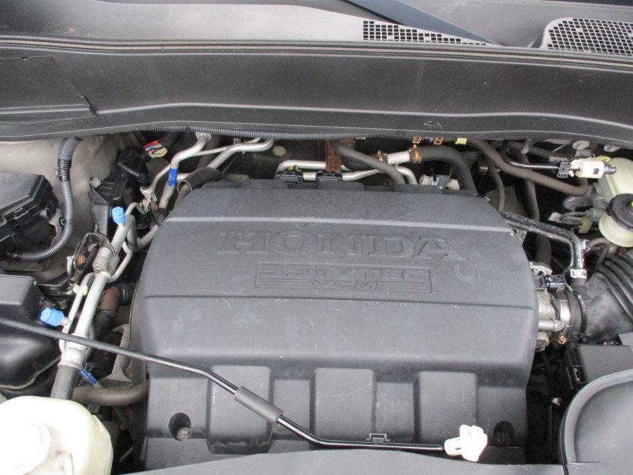 2011 Honda Pilot 4WD 4dr EX-L, available for sale in Meriden, Connecticut | Cos Central Auto. Meriden, Connecticut 2011 Honda Pilot 4WD 4dr EX-L, available for sale in Meriden, Connecticut | Cos Central Auto. Meriden, Connecticut