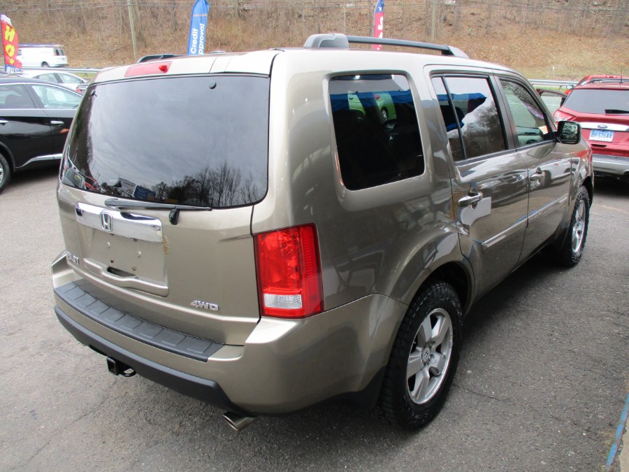2011 Honda Pilot 4WD 4dr EX-L, available for sale in Meriden, Connecticut | Cos Central Auto. Meriden, Connecticut 2011 Honda Pilot 4WD 4dr EX-L, available for sale in Meriden, Connecticut | Cos Central Auto. Meriden, Connecticut
