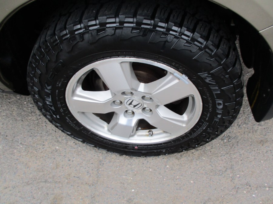2011 Honda Pilot 4WD 4dr EX-L, available for sale in Meriden, Connecticut | Cos Central Auto. Meriden, Connecticut 2011 Honda Pilot 4WD 4dr EX-L, available for sale in Meriden, Connecticut | Cos Central Auto. Meriden, Connecticut