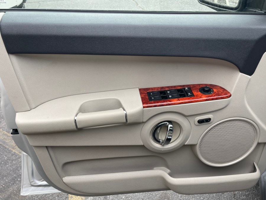 2006 Jeep Commander 4dr Limited 4WD, available for sale in Huntington Station, New York | My Auto Inc.. Huntington Station, New York 2006 Jeep Commander 4dr Limited 4WD, available for sale in Huntington Station, New York | My Auto Inc.. Huntington Station, New York