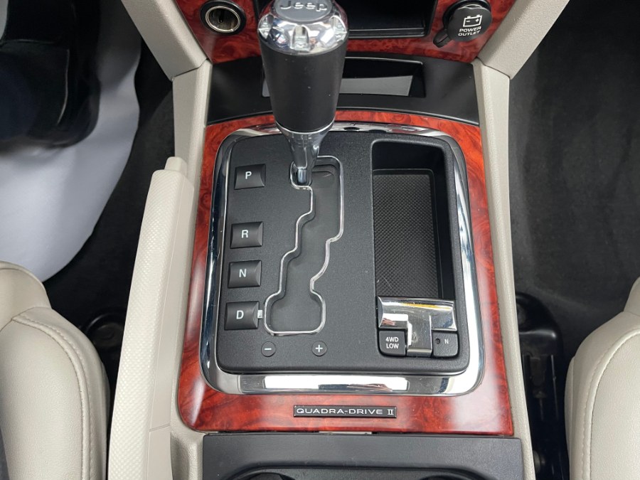 2006 Jeep Commander 4dr Limited 4WD, available for sale in Huntington Station, New York | My Auto Inc.. Huntington Station, New York 2006 Jeep Commander 4dr Limited 4WD, available for sale in Huntington Station, New York | My Auto Inc.. Huntington Station, New York