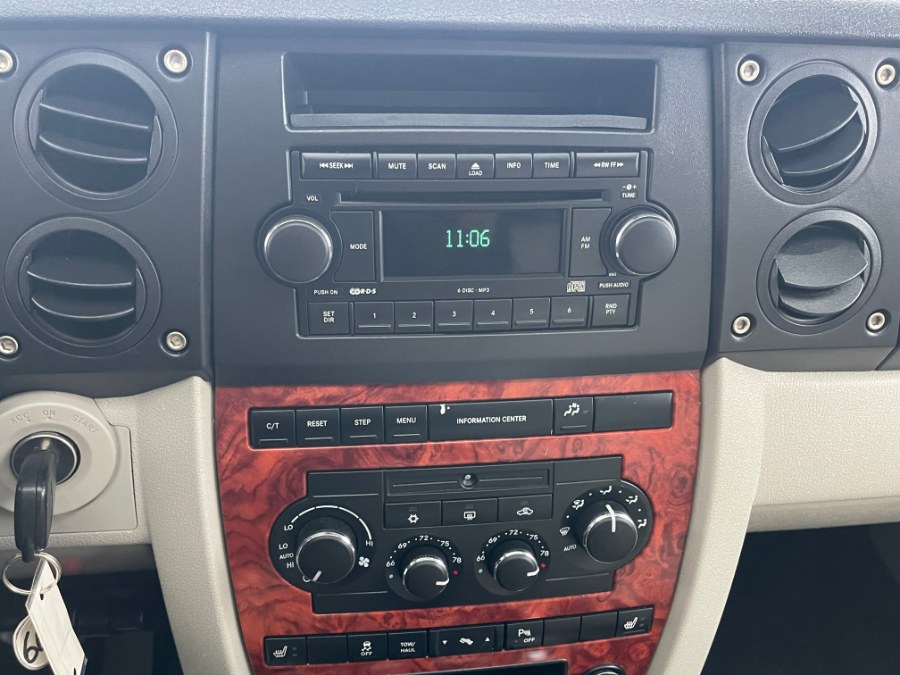 2006 Jeep Commander 4dr Limited 4WD, available for sale in Huntington Station, New York | My Auto Inc.. Huntington Station, New York 2006 Jeep Commander 4dr Limited 4WD, available for sale in Huntington Station, New York | My Auto Inc.. Huntington Station, New York