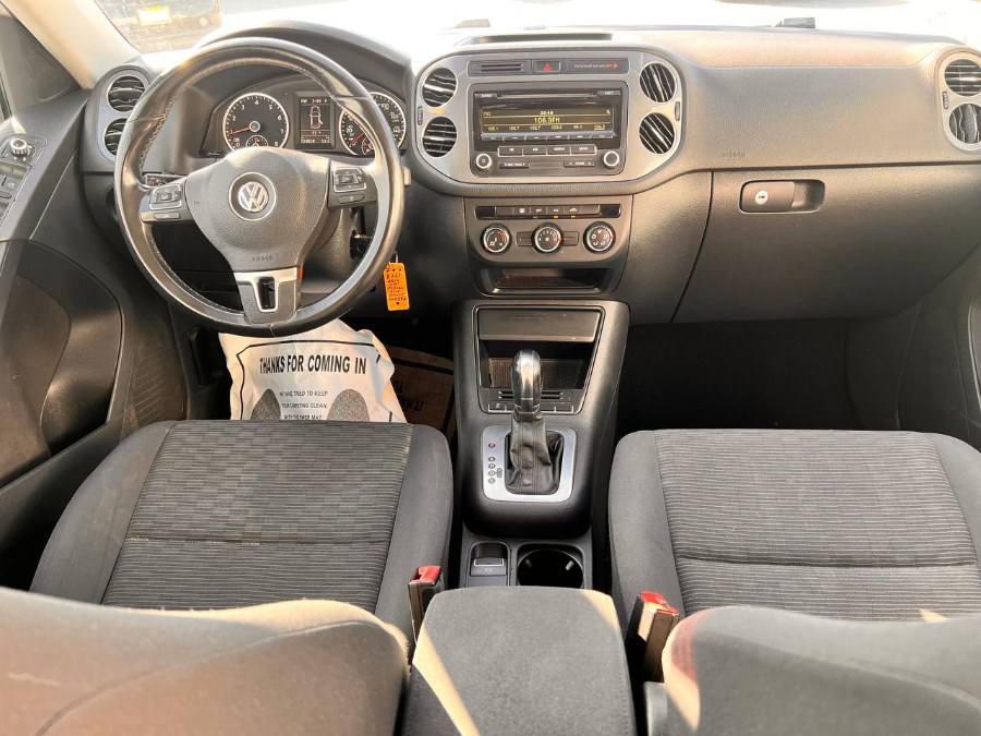 2014 Volkswagen Tiguan 2WD 4dr Auto S, available for sale in Santa Ana, California | Auto Max Of Santa Ana. Santa Ana, California 2014 Volkswagen Tiguan 2WD 4dr Auto S, available for sale in Santa Ana, California | Auto Max Of Santa Ana. Santa Ana, California