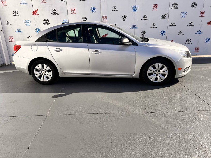 2014 Chevrolet Cruze 4dr Sdn Auto LS, available for sale in Santa Ana, California | Auto Max Of Santa Ana. Santa Ana, California 2014 Chevrolet Cruze 4dr Sdn Auto LS, available for sale in Santa Ana, California | Auto Max Of Santa Ana. Santa Ana, California