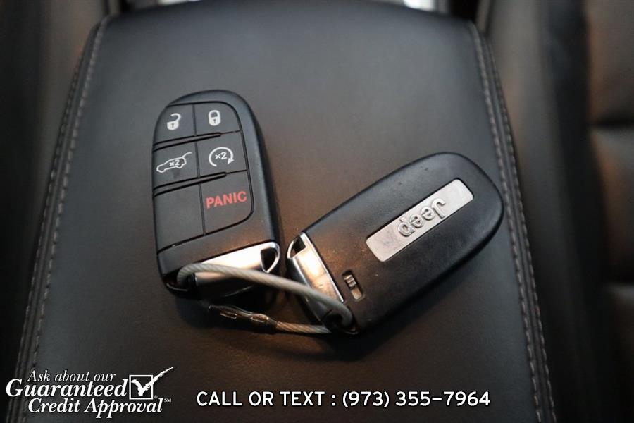 2019 Jeep Grand Cherokee Overland, available for sale in Haskell, New Jersey | City Motor Group Inc.. Haskell, New Jersey 2019 Jeep Grand Cherokee Overland, available for sale in Haskell, New Jersey | City Motor Group Inc.. Haskell, New Jersey