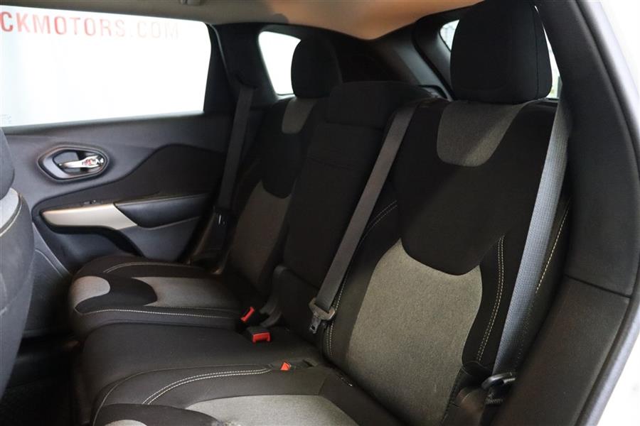 2018 Jeep Cherokee LATITUDE, available for sale in Paterson, New Jersey | Fast Track Motors. Paterson, New Jersey 2018 Jeep Cherokee LATITUDE, available for sale in Paterson, New Jersey | Fast Track Motors. Paterson, New Jersey