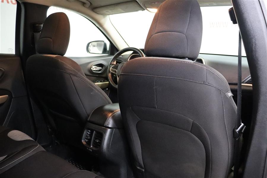 2018 Jeep Cherokee LATITUDE, available for sale in Paterson, New Jersey | Fast Track Motors. Paterson, New Jersey 2018 Jeep Cherokee LATITUDE, available for sale in Paterson, New Jersey | Fast Track Motors. Paterson, New Jersey