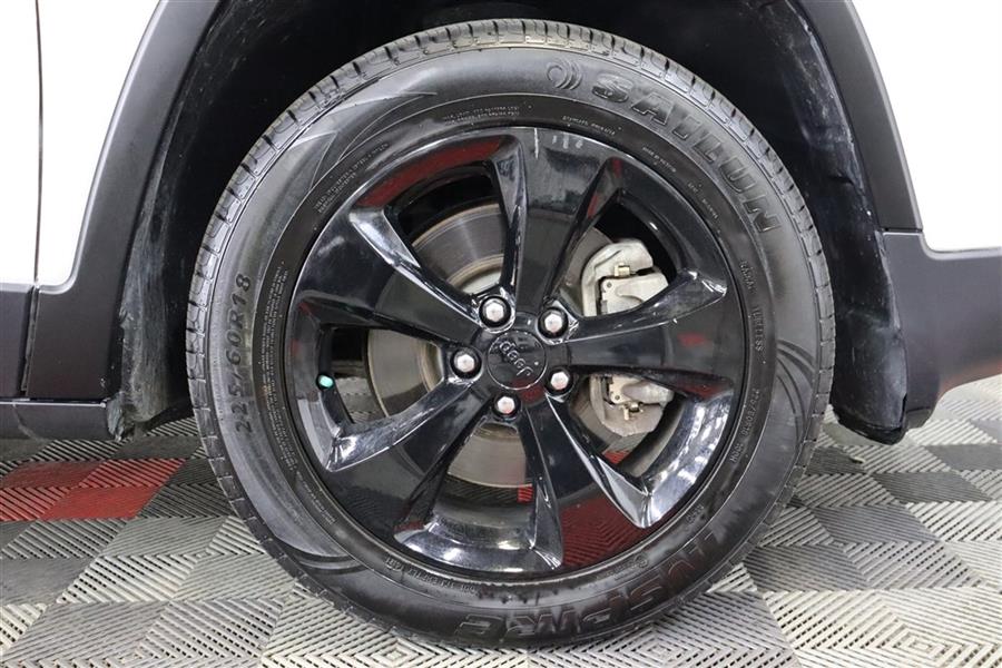 2018 Jeep Cherokee LATITUDE, available for sale in Paterson, New Jersey | Fast Track Motors. Paterson, New Jersey 2018 Jeep Cherokee LATITUDE, available for sale in Paterson, New Jersey | Fast Track Motors. Paterson, New Jersey