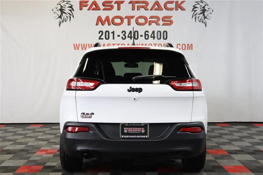 2018 Jeep Cherokee LATITUDE, available for sale in Paterson, New Jersey | Fast Track Motors. Paterson, New Jersey 2018 Jeep Cherokee LATITUDE, available for sale in Paterson, New Jersey | Fast Track Motors. Paterson, New Jersey
