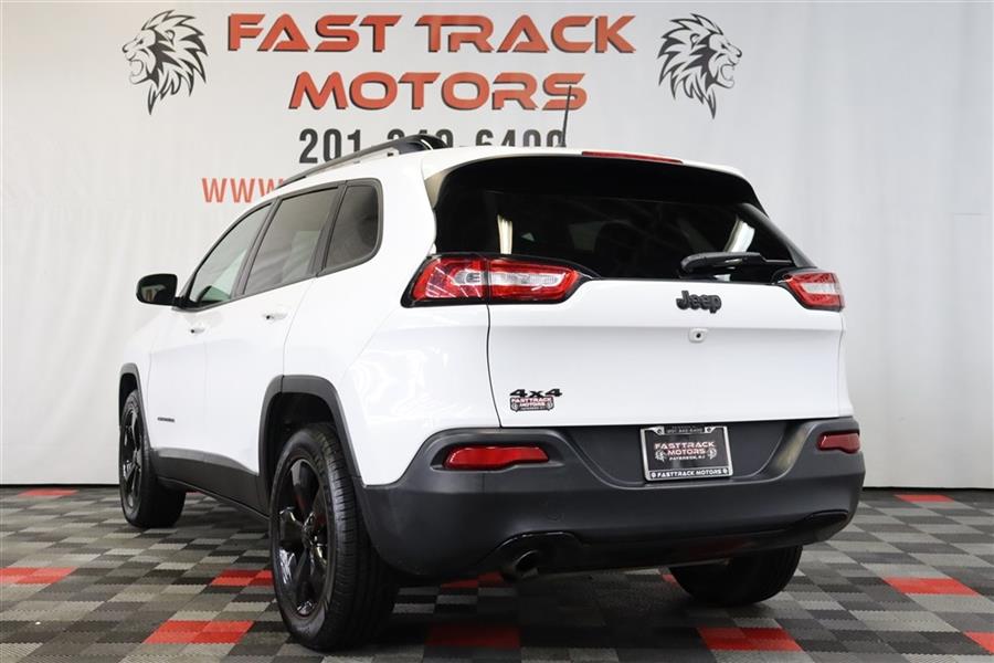2018 Jeep Cherokee LATITUDE, available for sale in Paterson, New Jersey | Fast Track Motors. Paterson, New Jersey 2018 Jeep Cherokee LATITUDE, available for sale in Paterson, New Jersey | Fast Track Motors. Paterson, New Jersey