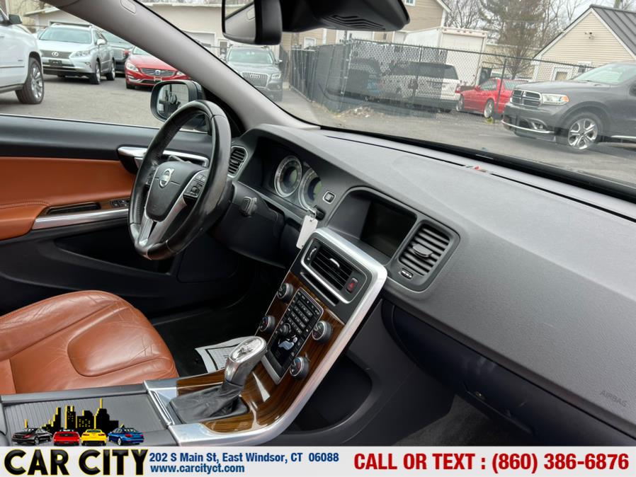 2013 Volvo S60 4dr Sdn T5 Premier AWD, available for sale in East Windsor, Connecticut | Car City LLC. East Windsor, Connecticut 2013 Volvo S60 4dr Sdn T5 Premier AWD, available for sale in East Windsor, Connecticut | Car City LLC. East Windsor, Connecticut