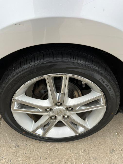 2009 Hyundai Elantra 4dr Wgn Auto Touring, available for sale in New Britain, Connecticut | Supreme Automotive. New Britain, Connecticut 2009 Hyundai Elantra 4dr Wgn Auto Touring, available for sale in New Britain, Connecticut | Supreme Automotive. New Britain, Connecticut