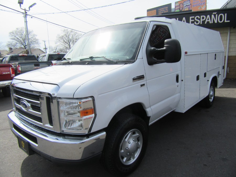 2015 Ford Econoline Commercial Cutaway E-350 Super Duty 158" SRW, available for sale in Little Ferry, New Jersey | Royalty Auto Sales. Little Ferry, New Jersey