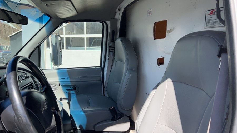 1999 Ford Econoline Commercial Cutaway E-450 Super Duty 158" WB DRW, available for sale in Waterbury, Connecticut | West End Automotive Center. Waterbury, Connecticut 1999 Ford Econoline Commercial Cutaway E-450 Super Duty 158" WB DRW, available for sale in Waterbury, Connecticut | West End Automotive Center. Waterbury, Connecticut