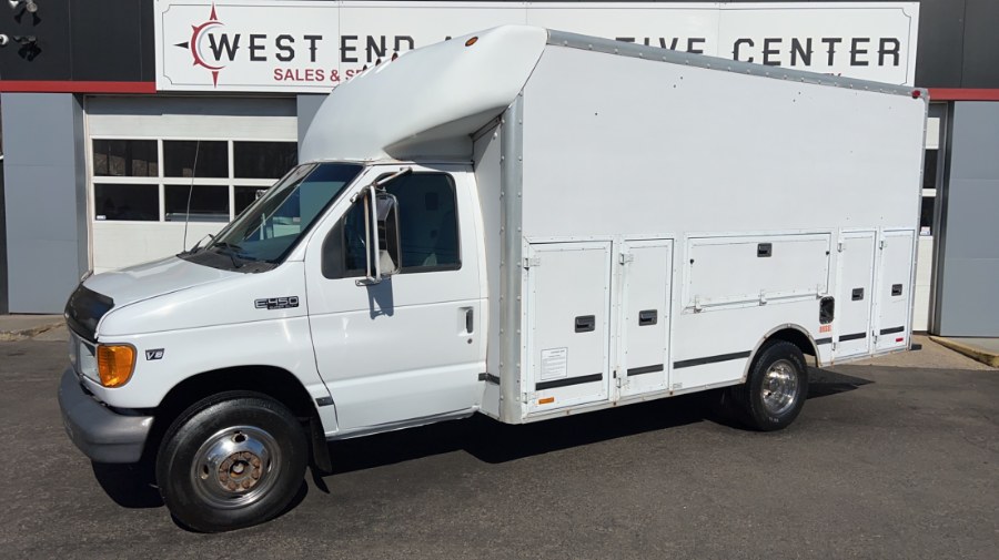 1999 Ford Econoline Commercial Cutaway E-450 Super Duty 158" WB DRW, available for sale in Waterbury, Connecticut | West End Automotive Center. Waterbury, Connecticut