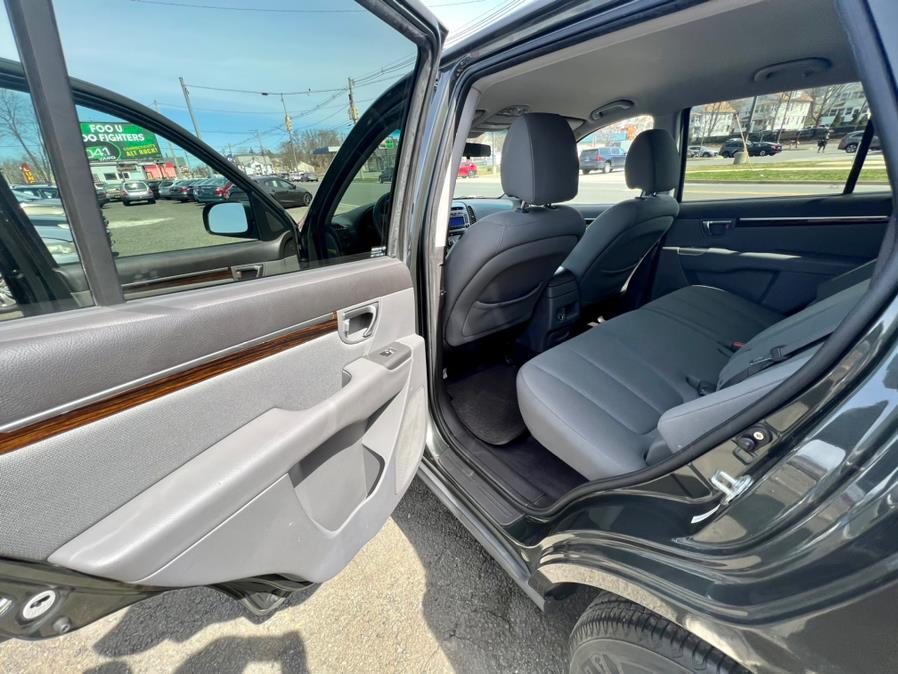 2010 Hyundai Santa Fe FWD 4dr I4 Auto GLS, available for sale in Wallingford, Connecticut | Wallingford Auto Center LLC. Wallingford, Connecticut 2010 Hyundai Santa Fe FWD 4dr I4 Auto GLS, available for sale in Wallingford, Connecticut | Wallingford Auto Center LLC. Wallingford, Connecticut