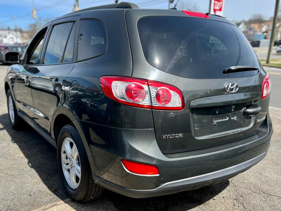 2010 Hyundai Santa Fe FWD 4dr I4 Auto GLS, available for sale in Wallingford, Connecticut | Wallingford Auto Center LLC. Wallingford, Connecticut 2010 Hyundai Santa Fe FWD 4dr I4 Auto GLS, available for sale in Wallingford, Connecticut | Wallingford Auto Center LLC. Wallingford, Connecticut